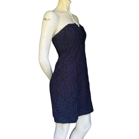 Lilly Pulitzer Frankie Navy Blue Poplin Eyelet Sleeveless Mini Dress Size 2